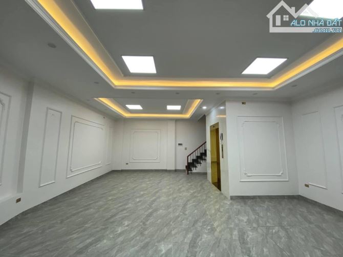 Bán PL Trung kính đường đôi 70m2 - MT 6.5m - 20m ra mặt phố - kinh doanh - ô tô tránh. - 3