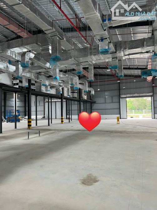 Cần chuyển nhượng 5000m2 đất có 2500m2 kho nhà xưởng khu công nghiệp Liên Chiểu, Đà Nẵng.