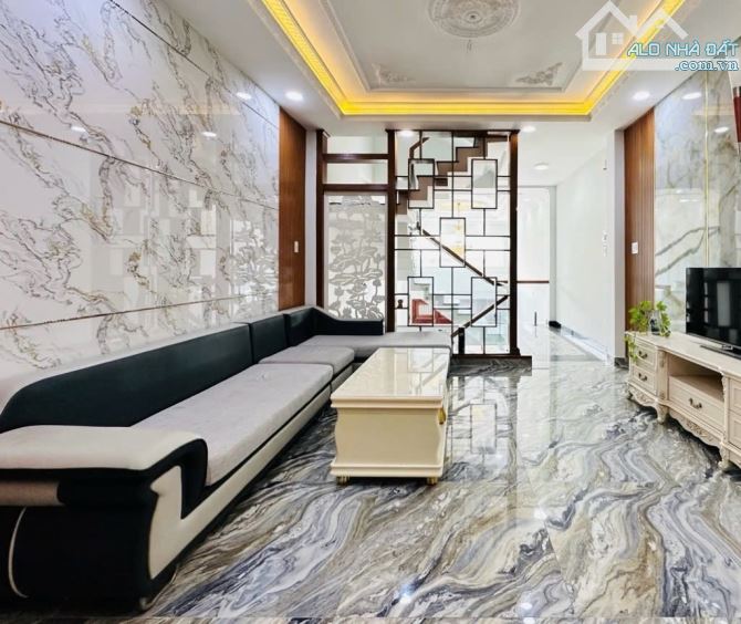 BÁN NHÀ TÂN BÌNH - 60m2 - 5 TẦNG - ĐẸP MỚI TINH - PHAN HUY ÍCH - GIÁ 8.X TỶ