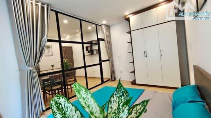 BÁN CCMN CẦU GIẤY - ĐỦ PCCC - 75M2 x 7T - 18P KK, DOANH THU 1 TỶ - GIÁ 17.8 TỶ
