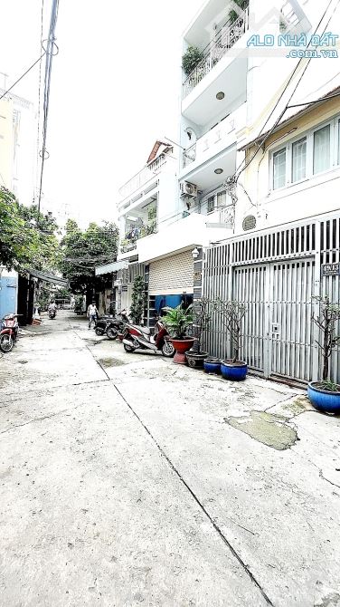 🏘🔥NHÀ TÂN PHÚ UBND QUẬN 1/6M - 30M RA MẶT TIỀN - 20M2 - 3 TẦNG - NHỈNH 2 TỶ