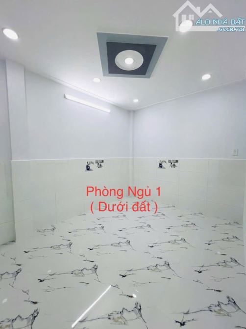 CỰC SỐC 2tỷ HƠN CÓ NHÀ HẺM XE HƠI - DT 5.2X12M - GẦN AEON TÂN PHÚ - SỔ HỒNG RIÊNG - 1