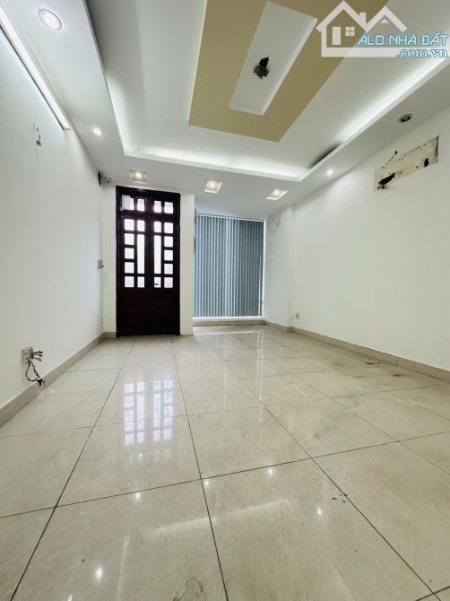 🚗🏡 GÒ VẤP - XE HƠI VÀO NHÀ - HẺM THÔNG - 65M2 - 4 TẦNG ĐÚC BTCT - HOÀN CÔNG ĐỦ 👉 - 1