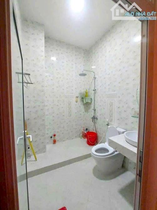 Nhà Bán Q5, 44M2, 4 tầng-gần Nguyễn Trãi-hẻm thoáng - chỉ 8Tỷ Nhỉnh - 1