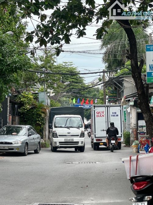 Bán nhà xe du lịch tới nhà Tô Ngọc Vân 248m2 ngang 8m view kênh Tham Lương nhỉnh 16 tỷ. - 1