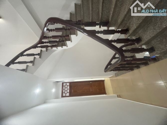 Chính chủ cần bán nhà phố Ngọc Thụy, Long Biên 42m, 5 tầng, mặt tiền 4m, giá 5.6 tỷ - 2