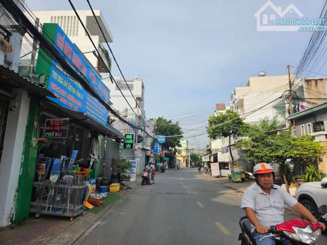 Bán mặt tiền đường 339, Phước Long B, Quận 9 giá 9,5 tỷ/108m2 - 2