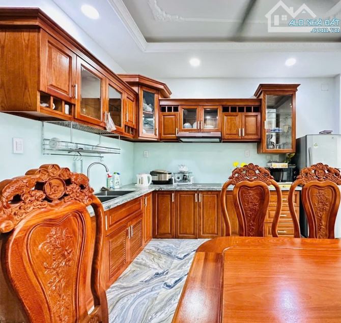 BÁN NHÀ TÂN BÌNH - 60m2 - 5 TẦNG - ĐẸP MỚI TINH - PHAN HUY ÍCH - GIÁ 8.X TỶ - 5