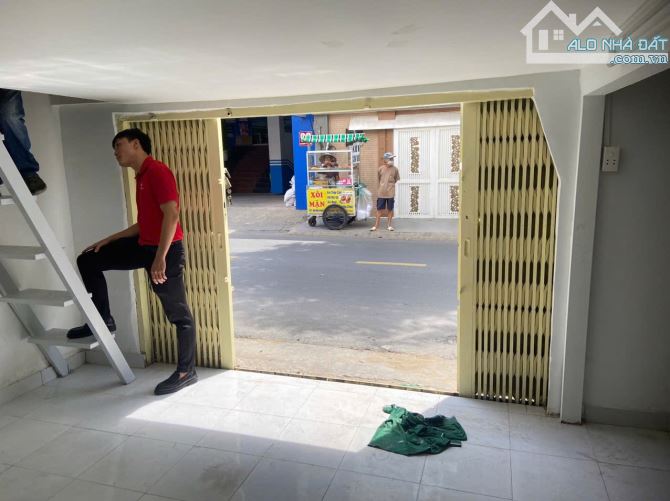 Bán nhà mặt tiền Thích Quảng Đức, Phú Nhuận 30m2, ngang 8.5m, vuông vức, giá 3.8 tỷ còn TL - 5