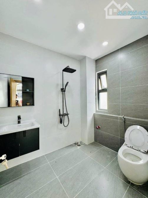 Nhà đẹp 50m2 ngay An Dương Vương Q5. Sổ Riêng. Giá: 2 Tỷ 190. Sẵn HĐ thuê 15 tr/ tháng - 6