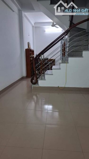 Cho thuê nhà ngõ ba gác ,văn la văn phú hà đông Dt 35m2 x 4 tầng ,giá 9tr/tháng , - 7