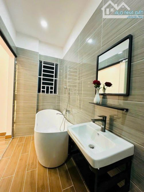 Bán Ra Nhanh Căn Đẹp Chính Chủ Đường Nguyễn Trãi P14 Q5,70m2,Giá 1 tỷ 750,Sổ Hồng Riêng - 7