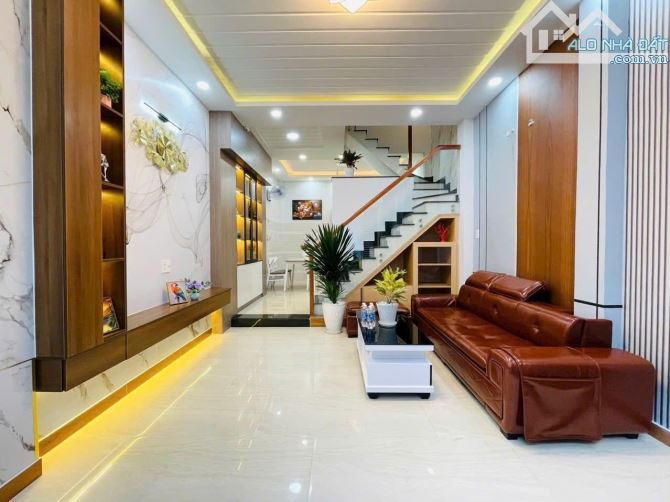 Nhà Lê Văn Duyệt, Bình Thạnh. (3 lầu), 70m2 / giá mềm chỉ 2tỷ824. đang cho thuê 22tr/tháng