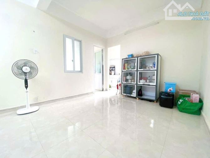 CHÍNH CHỦ CẦN BÁN GẤP CĂN HỘ CC HẠNH PHÚC ,MT NGÔ QUYỀN, Q.5, 80M2, CHỈ 2,75 TỶ TL.