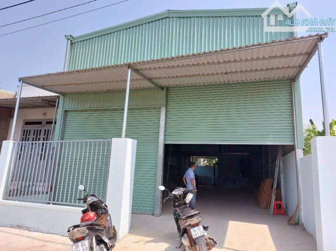 CHO THUÊ 200M2  KHO KHÁNH BÌNH GẦN TRƯỜNG TIỂU HỌC KHÁNH BÌNH- TÂN UYÊN-BÌNH DƯƠNG