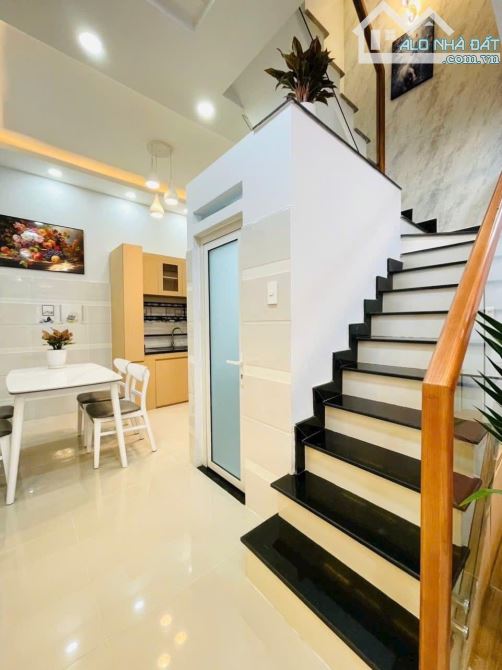 Nhà Lê Văn Duyệt, Bình Thạnh. (3 lầu), 70m2 / giá mềm chỉ 2tỷ824. đang cho thuê 22tr/tháng - 1