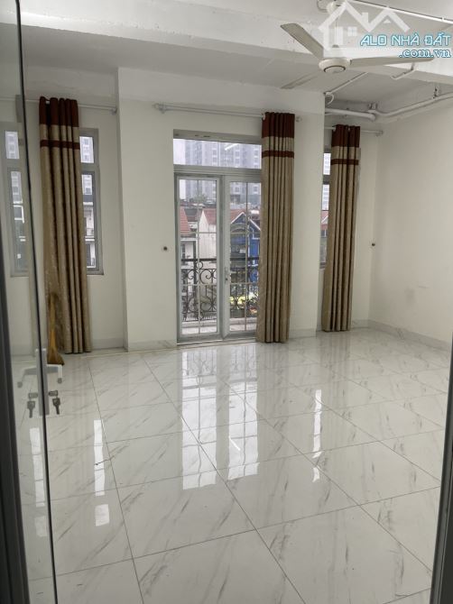 Cho thuê nhà trên đường Nguyễn Huy Tưởng, Thanh Xuân, dt 70m2 x 7t, thang máy, giá 45 tr - 2