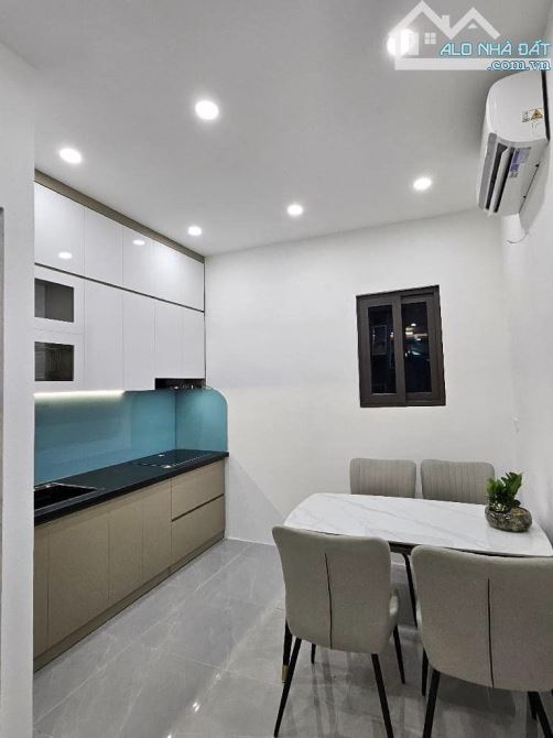 Bán Nhà Lê Quang Định, Phường 11 – 4 Tầng, 4PN, 45m² – Vị Trí Đắc Địa - 2