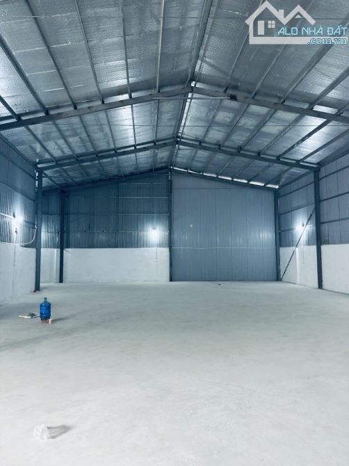 Cho thuê kho 400m2 mới dựng cạnh Kcn tt phùng - 2