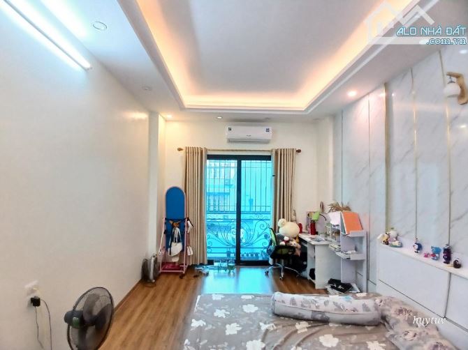 BÁN NHÀ LÊ QUANG ĐẠO 40M2 5T LO GÓC 30M RA OTO HIẾM ĐẸP NHỈNH 6TỶ - 3