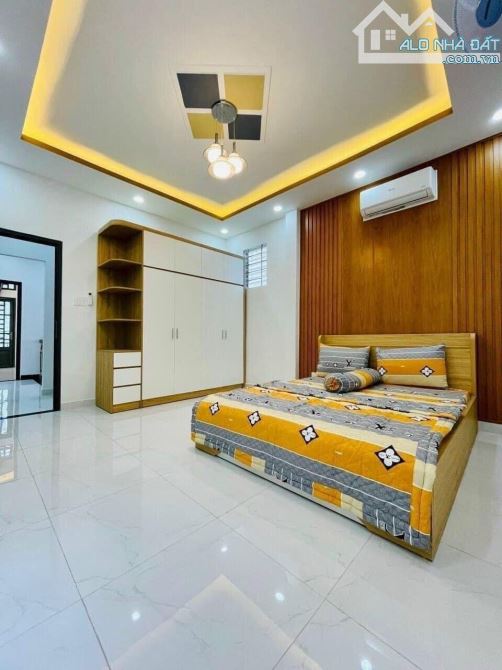 Nhà đẹp - giá tốt - nằm ngay HXH Xóm Chiếu, P16, Q4, DT 52,4m2, giá 2tỷ150, sổ chính chủ - 3