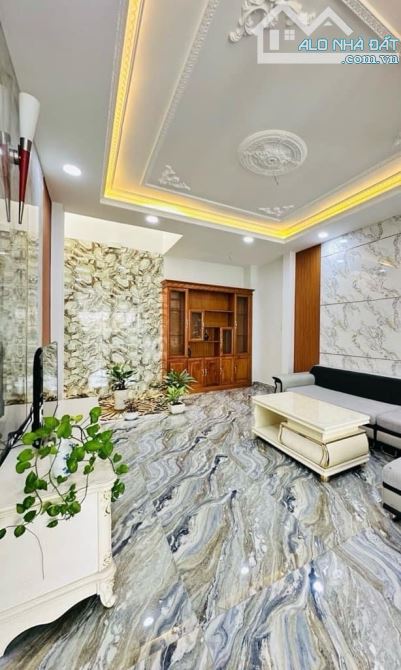 Nhà mới 5 lầu cần bán đường Lê Văn Sỹ, Phường 1, Quận Tân Bình, 56m2, Giá 2Tỷ680 - 3