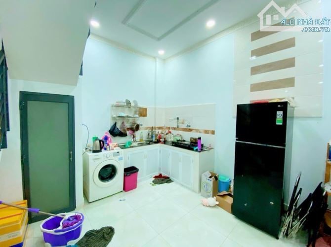 Bán Nhà 2 Lầu, 37m², Hẻm Thông Phú Thọ Hòa, Gần Chợ Vải, Tiện Ích Đầy Đủ, Giá Tốt - 4