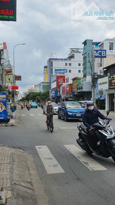 CHO THUÊ Nhà MỚI ĐẸP 350 m2 – MT CMT8, Tân Bình - 5.7mx17.5m-1T 2L ST –Gần ngã tư Bảy Hiền - 4