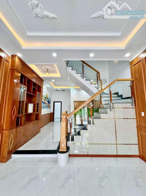 CHỦ GỬI BÁN NHÀ 1 TRỆT 1 LẦU ( HOÀN CÔNG ) TẠI KDC P. HÓA AN - BIÊN HÒA. GIÁ 3 TỶ 800 - 5