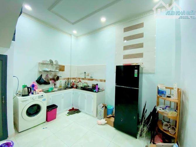 Bán Nhà 2 Lầu, 37m², Hẻm Thông Phú Thọ Hòa, Gần Chợ Vải, Tiện Ích Đầy Đủ, Giá Tốt - 6