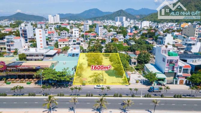 Cho thuê hơn 1600m2 mặt biển Phạm Văn Đồng NHA TRANG - 1