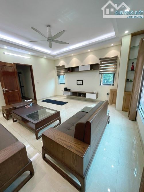 Nhà ngõ thông gara ô tô Nguyễn Văn Cừ, lô góc thoáng sáng 66m2-5 tầng-MT4.8m-1X tỷ (X bé) - 1