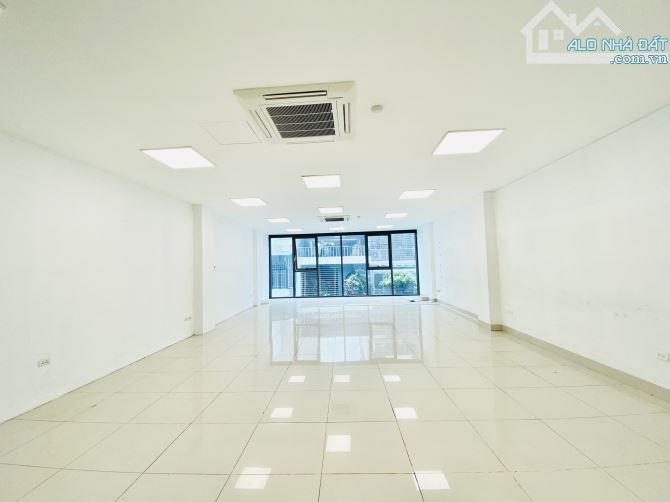 Cho thuê văn phòng tại Lê Trọng Tấn sàn 110m2 ô tô đỗ cửa, nhà xây mới giá cực rẻ - 2