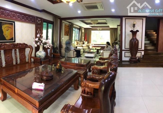 Nhà rẻ, phố hiếm, phân lô ô tô đỗ cửa ở Cù Chính Lan, Thanh Xuân 60m giá 8.55 tỷ - 2