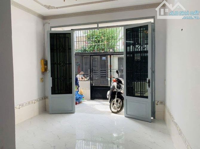 cho thuê nhà hẻm xe hơi đường số 10 khu vườn điều giá 9.8 triệu - 2