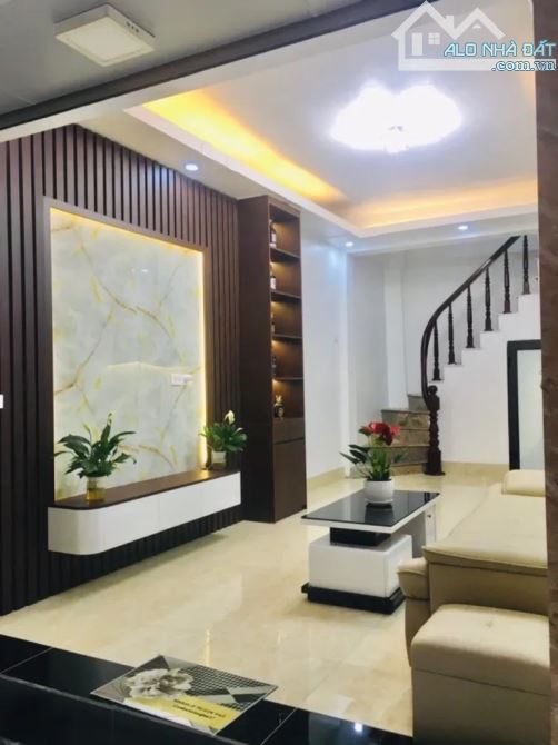 BÁN NHÀ NGÕ 77 PHỐ BÙI XƯƠNG TRẠCH, KHƯƠNG ĐÌNH, QUẬN THANH XUÂN, DT30M, 4 TẦNG; GIÁ 4,7TỶ - 2