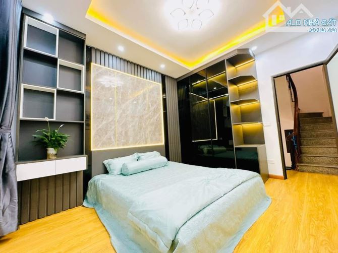 Đổi đời! 117 Thái Hà, 10m ô tô đỗ, ngõ thông, dân trí cao, nhà mới ở ngay, Kd, 26m2*4T - 2