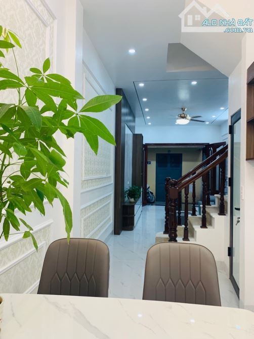 BÁN NHÀ PHỐ KHƯƠNG TRUNG, KHƯƠNG ĐÌNH, QUẬN THANH XUÂN; DT 40M2, 5 TẦNG; GIÁ 6,8 TỶ - 3