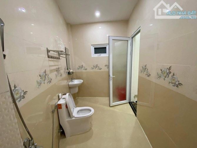 BÁN Villa 214,7m2 tại đường Hùng Vương, P9, Tp.Đà Lạt giá chỉ 9,7 tỷ - 4