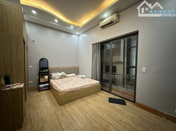 Mê mệt! Hồ Đắc Di, 5m ra phố, nở hậu, 2 thoáng, gần hồ ở cực sướng, 38m2*5T - 4