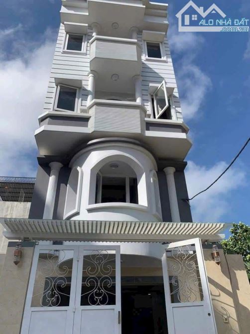 Bán nhà 1 trệt 3 lầu đường Phan Huy Ích p2 tp Vũng Tàu.  Giá 13.5 tỷ