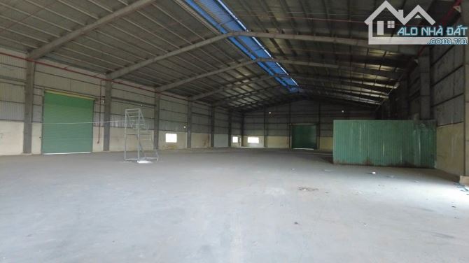 Cho thuê kho xưởng 2400m2 mặt tiềnTỉnh Lộ 830, Bến Lức, Long An giá 150 triệu /tháng