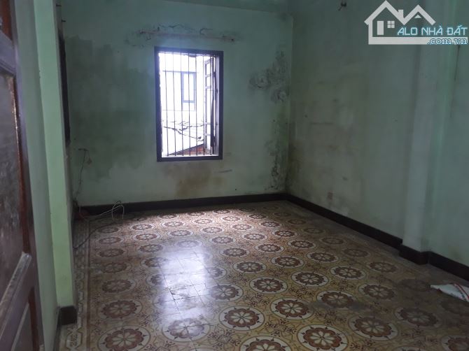 Bán nhà ngõ ô tô tránh nhau cạnh bệnh viện Bưu Điện, sổ vuông, hai măt ngõ, 13.3 tỷ. - 1