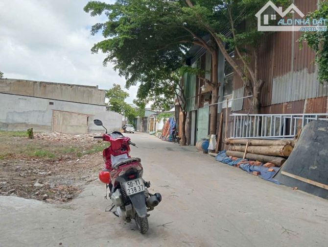 CHỦ GỬI BÁN LÔ ĐẤT GÀN CHỢ NGÃ 3 BẦU 105M2 GIÁ CHỈ 1 TỶ 380TR GỌI CHO EM CHỐT CỌC - 1