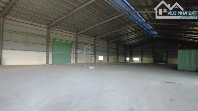 Cho thuê kho xưởng 2400m2 mặt tiềnTỉnh Lộ 830, Bến Lức, Long An giá 150 triệu /tháng - 1