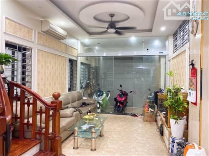 Bán căn góc 62m2 , 4 tầng, tại Tô Vĩnh Diện, Thanh Xuân, Hà Nội, Giá chào 12,5 tỷ có - 1