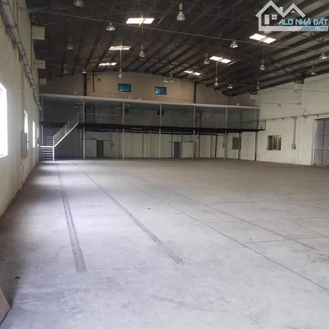 Cho thuê kho đường 32 Kim Chung, Hoài Đức. DT 750m và 1300m2 khung thép Zamin cao 9m. Giá - 2