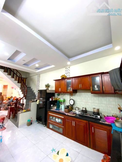 🏠NHÀ SÁT MẶT TIỀN – NGAY TRƯỜNG HỌC – CHỢ TÂN TRỤ - TÂN BÌNH - DT 56M – 2 TẦNG - 4