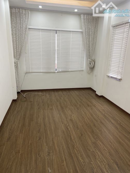 Bán Nhà  Phố Thụy Phương, Bắc Từ Liêm, Dt 35m2, Xây 5 tầng,  Ô  tô đậu cổng, Giá 4.35 Tỷ - 4