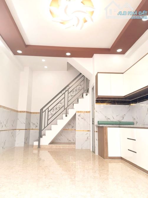 SIÊU RẺ, Quận 5 Nguyễn Trãi 20m2, Nhà 2 Tầng, chính chủ 1 đời, vào ở ngay giá 3.6 tỷ TL - 5